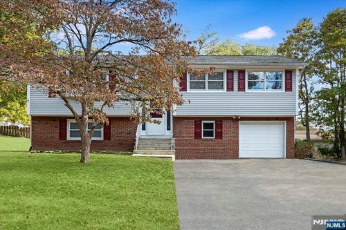 145 Schwarz Blvd, Lake Hopatcong, NJ, 07849-1621 | Card Image