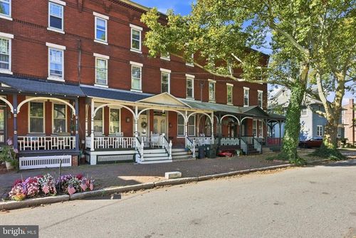 338 E Union St, Burlington, NJ, 08016-1719 | Card Image