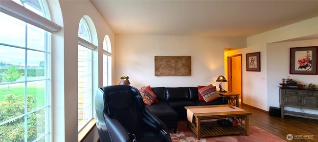 Living Room | Image 8