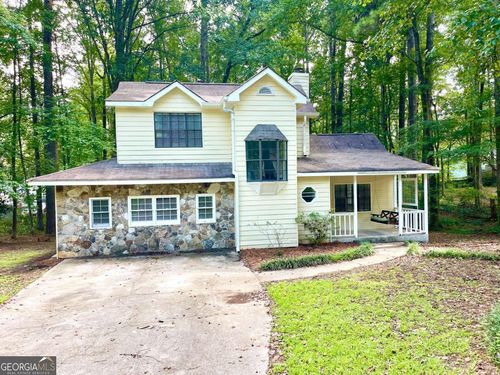 415 Hillsdale Dr, Fayetteville, GA, 30214-1468 | Card Image