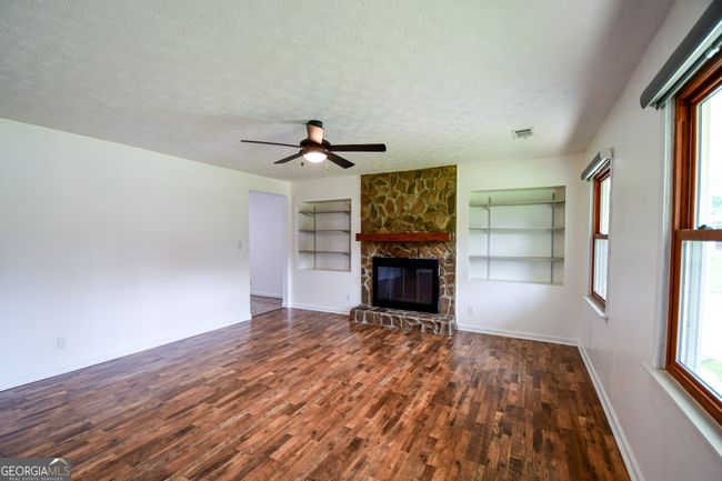 125 Point View Ct, House other with 4 bedrooms, 2 bathrooms and 2 parking in Tyrone GA | Image 6