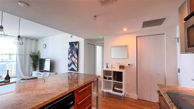 APT-3908 - 185 Sw 7 Th St, Condo with 1 bedrooms, 1 bathrooms and null parking in Miami FL | Image 9