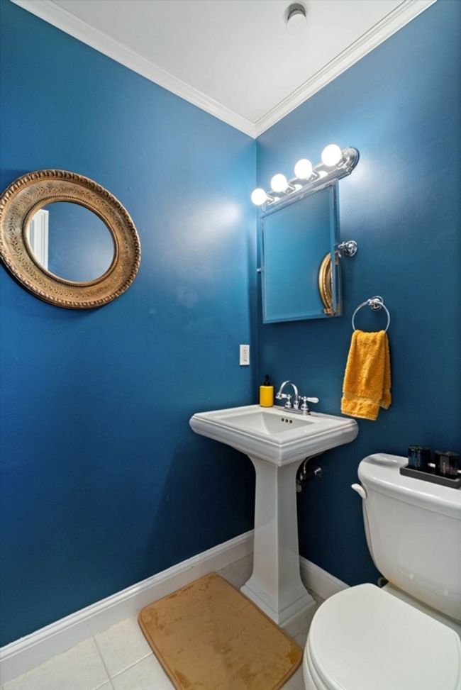 APT-102 - 120 W 7 Th St, Condo with 1 bedrooms, 2 bathrooms and 1 parking in Boston MA | Image 6