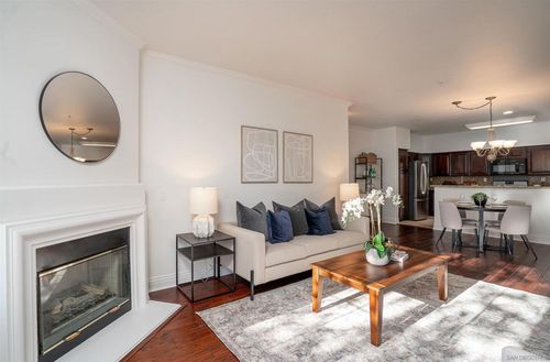 j107-12376 Carmel Country Rd, San Diego, CA, 92130-4526 | Card Image