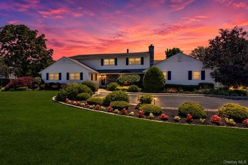 257 Shadybrook Ln, West Islip, NY, 11795-4609 | Card Image