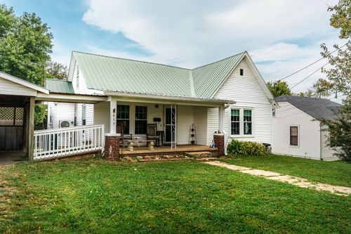 415 Swan Ave, Hohenwald, TN, 38462-1217 | Card Image
