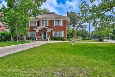 1118 S Lindsay Street, House other with 3 bedrooms, 2 bathrooms and null parking in Gainesville TX | Image 2