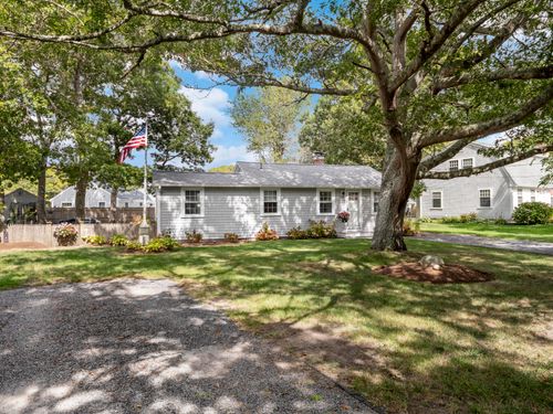 16 Peregrine Ln, South Yarmouth, MA, 02664-5826 | Card Image