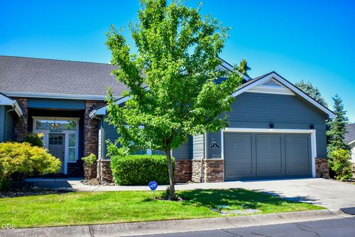 94 Skyhawk Drive, Eagle Point, OR, 97524 | Card Image