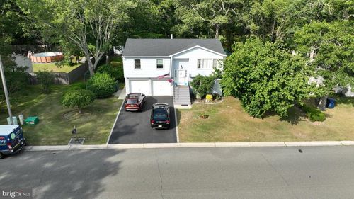 33 Country Club Blvd, LITTLE EGG HARBOR TWP, NJ, 08087-1831 | Card Image