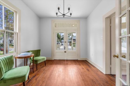 2121 Wisteria St, Baton Rouge, LA, 70806-5347 | Card Image