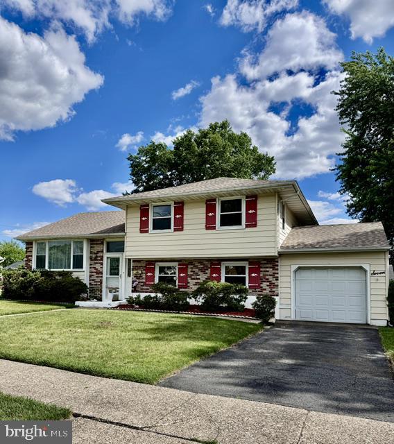 Residential in MT HOLLY 4