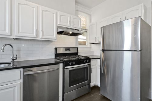 2-1211 Central Ave, Union City, NJ, 07087-3121 | Card Image