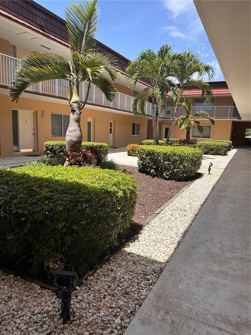 107f-5325 Sw 77th Court, Miami, FL, 33155 | Card Image