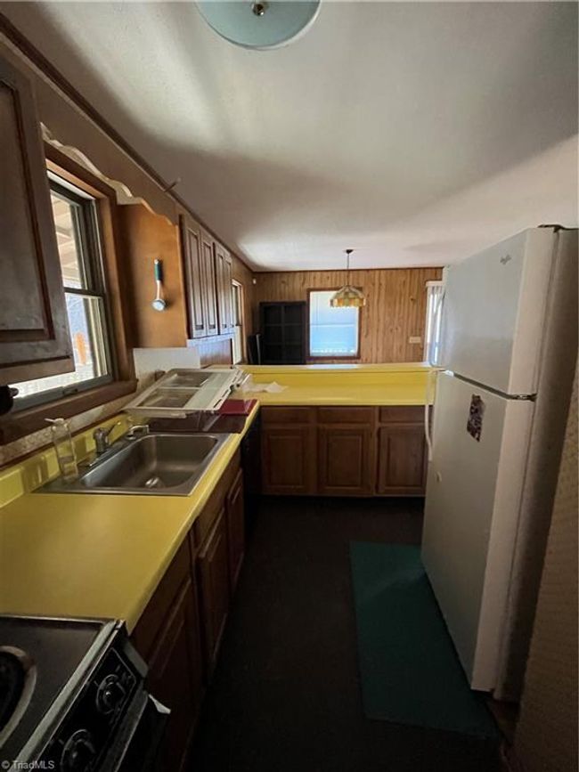 1972 Big Horse Creek Rd, House other with 3 bedrooms, 2 bathrooms and null parking in Lansing NC | Image 34