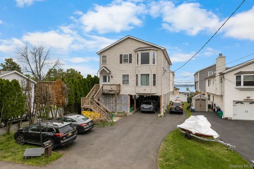 15 North St, Stony Point, NY, 10980-2029 | Card Image