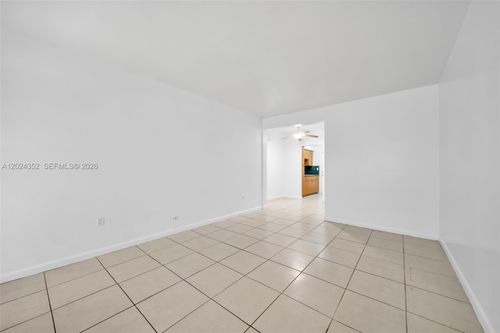 7-934 Meridian Ave, Miami Beach, FL, 33139-8430 | Card Image