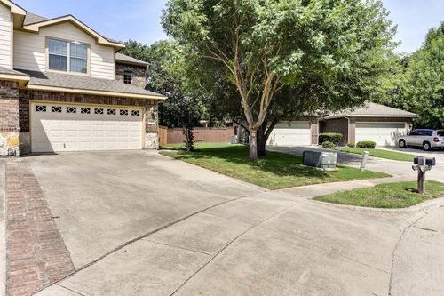 1443 Ravenwood Dr, Mansfield, TX, 76063-6062 | Card Image