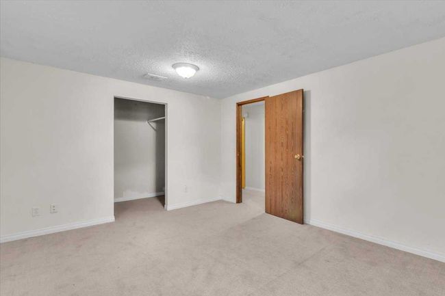 84 Shawmeadows Crescent Sw, House other with 4 bedrooms, 2 bathrooms and 1 parking in Calgary AB | Image 26