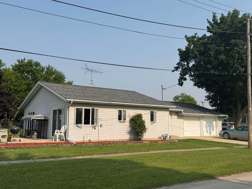 204 N Sheppard St, Ionia, IA, 50645-9627 | Card Image