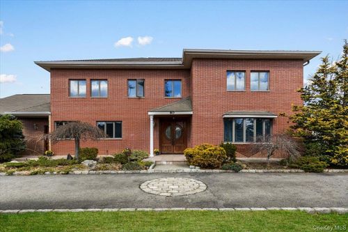 80 Dorset Rd, Scarsdale, NY, 10583-4739 | Card Image