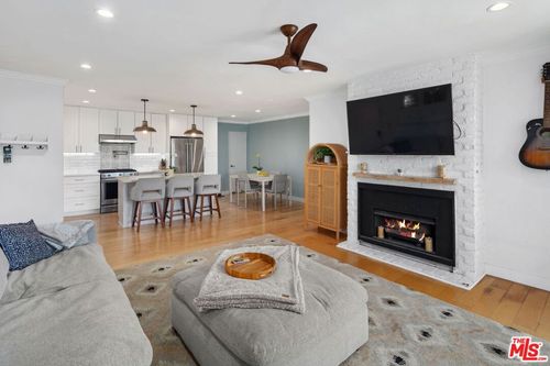1-1317 12th St, Santa Monica, CA, 90401-2048 | Card Image