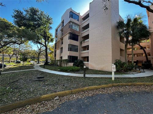 apt-207-6800 Cypress Rd, Plantation, FL, 33317-3041 | Card Image