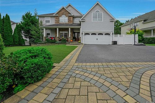 40 Manorview Way, Manorville, NY, 11949 | Card Image