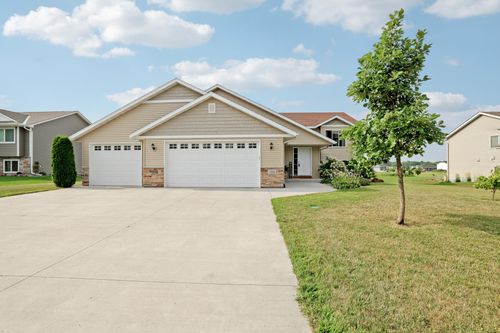 1108 Mulberry Ave Ne, Montgomery, MN, 56069-4497 | Card Image