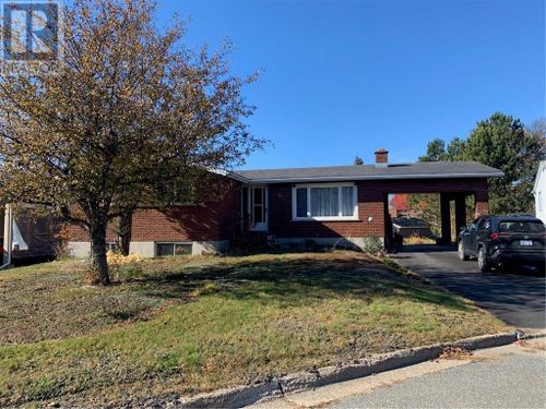 11 Vincent Crt, Espanola, ON, P5E1B7 | Card Image