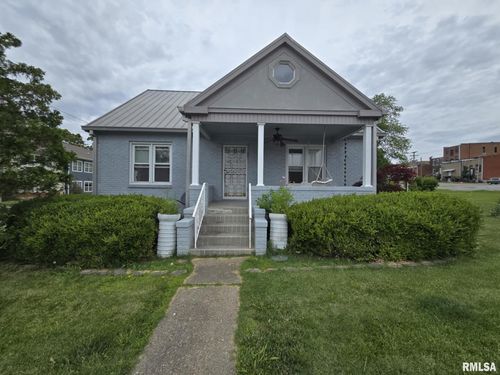 112 W Main St, Mc Leansboro, IL, 62859-1143 | Card Image