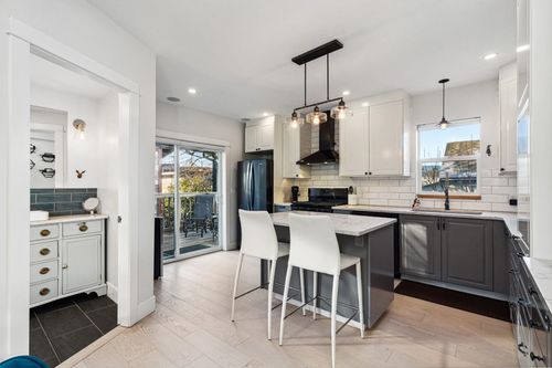 20540 Lorne Ave, Maple Ridge, BC, V2X1G9 | Card Image