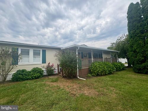 728 Laura Ln, YORK, PA, 17402-8506 | Card Image