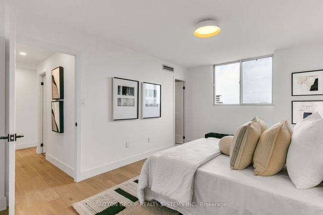 808 - 820 Burnhamthorpe Rd, Condo with 3 bedrooms, 2 bathrooms and 1 parking in Etobicoke ON | Image 27