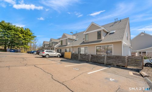 c8-1690 Dixwell Ave, Hamden, CT, 06514-3136 | Card Image