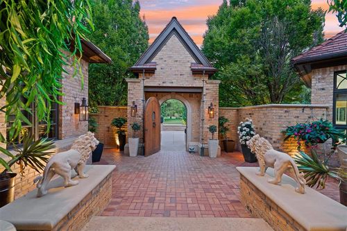 1916 Mulholland Dr, Edmond, OK, 73012-4118 | Card Image
