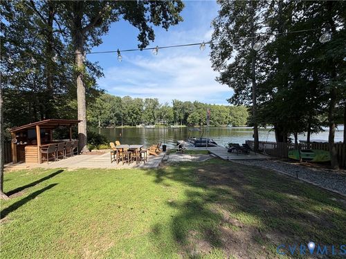 352 Lake Caroline Dr, Ruther Glen, VA, 22546-5025 | Card Image