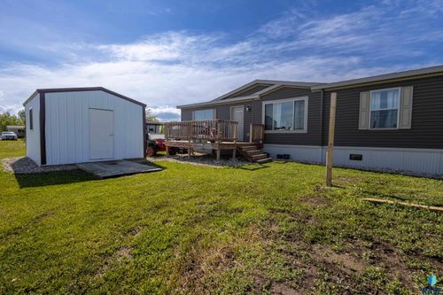 808 S Harold Dr, Lennox, SD, 57039-2390 | Card Image