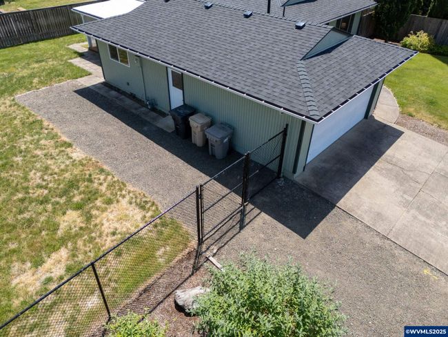 2005 Madison St Se, House other with 3 bedrooms, 2 bathrooms and null parking in Albany OR | Image 37