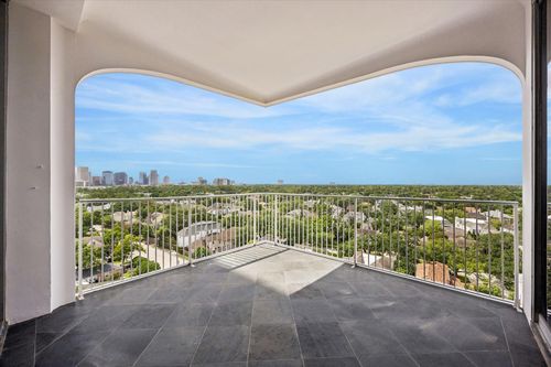 10c-3711 San Felipe St, Houston, TX, 77027-4048 | Card Image