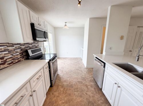 79 Topsail Ct, Greenville, SC, 29611-3079 | Card Image