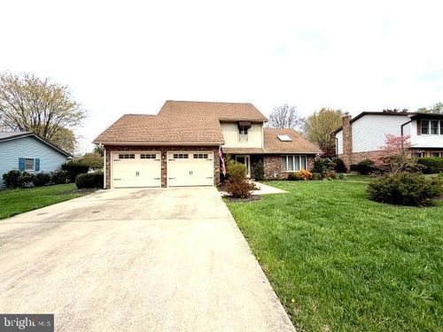 53 Edgelea Dr, CHAMBERSBURG, PA, 17201-1349 | Card Image