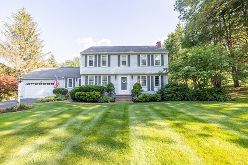 62 Lisa Ln, North Andover, MA, 01845-4608 | Card Image