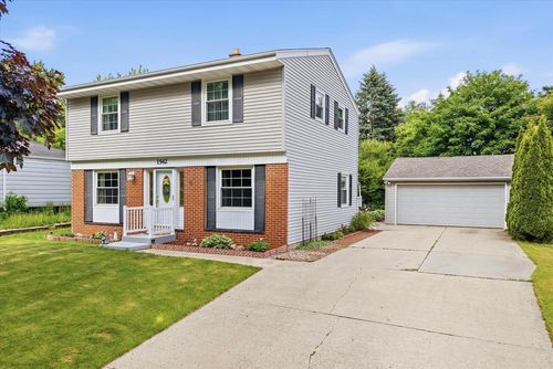 1542 N Lakeview Avenue, Port Washington, WI, 53074 | Card Image