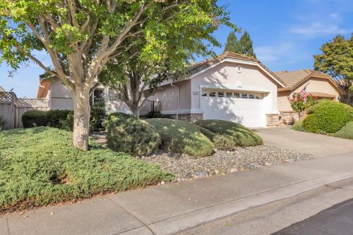 7225 School House Ln, Roseville, CA, 95747-8317 | Card Image