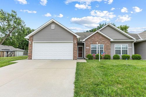 3738 Charles St, Saint Joseph, MO, 64506-3462 | Card Image