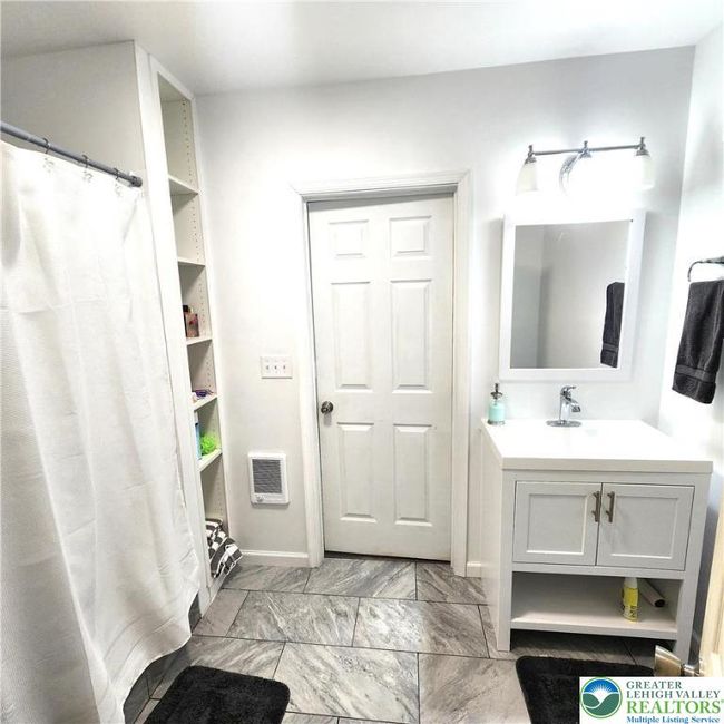 BASEMENT BATH 2 | Image 20