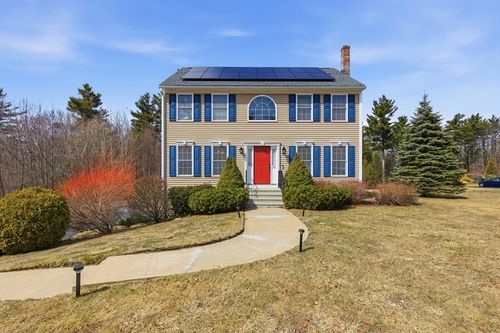 38 Foster Ct, Gardner, MA, 01440-4242 | Card Image