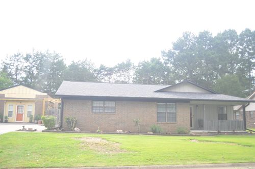 11 Bernard Dr, Conway, AR, 72032-9053 | Card Image
