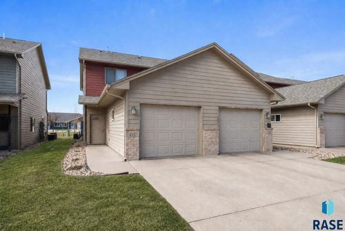 125 Emmett Trl Trail, Harrisburg, SD, 57032 | Card Image